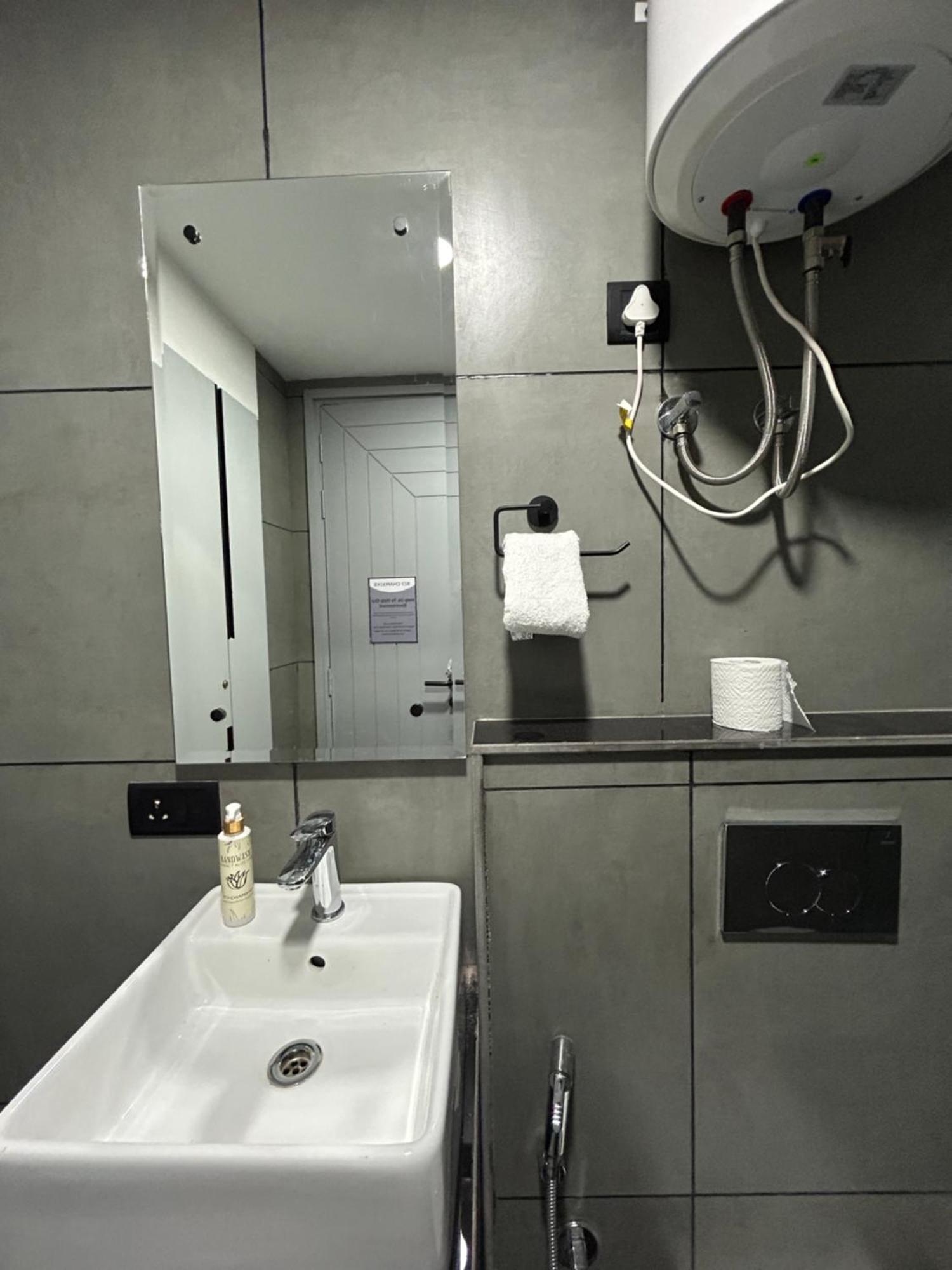 Bedchambers Serviced Apartment, Golf Course, Gurgaon Exterior foto
